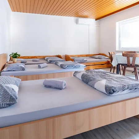 Nočitev z zajtrkom Spelca 3*